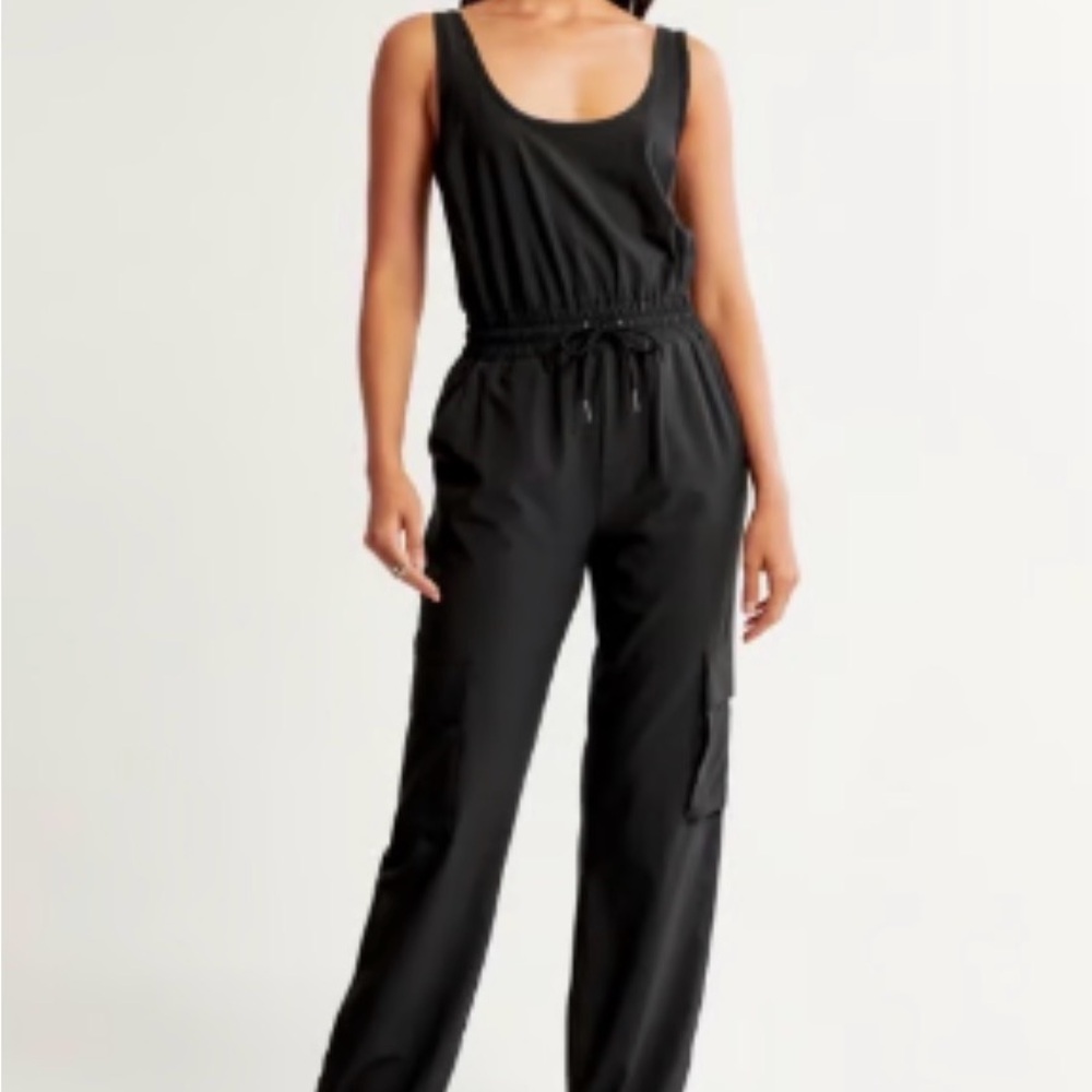 Abercrombie Traveler Cargo Jumpsuit Black XSmall